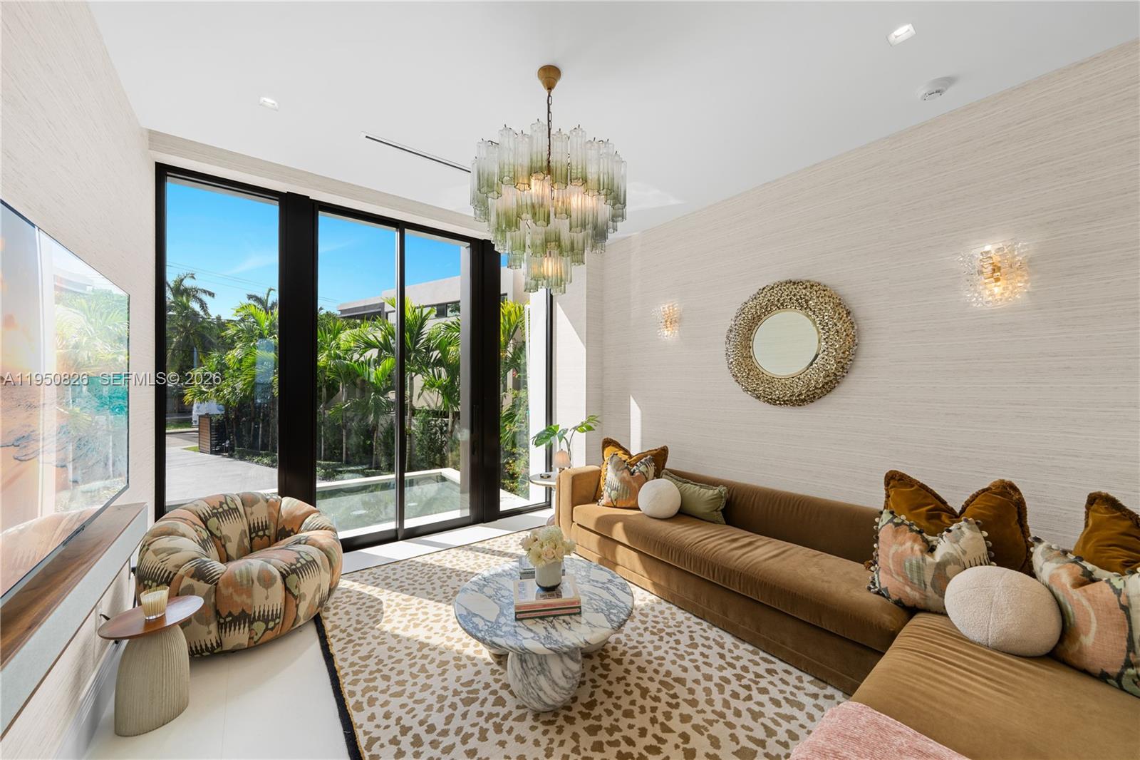 1417 N Venetian Way Miami, FL 33139