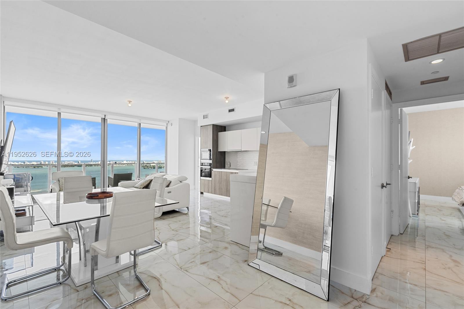 image Biscayne Beach1