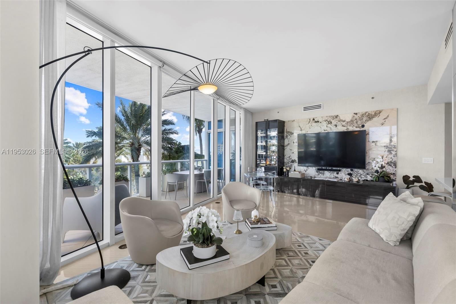 100 S Pointe Dr #509 Miami Beach, FL 33139