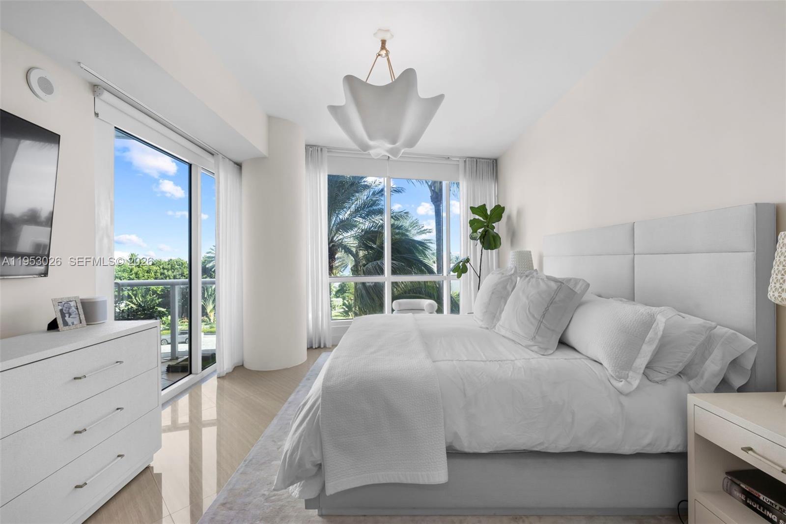 100 S Pointe Dr #509 Miami Beach, FL 33139