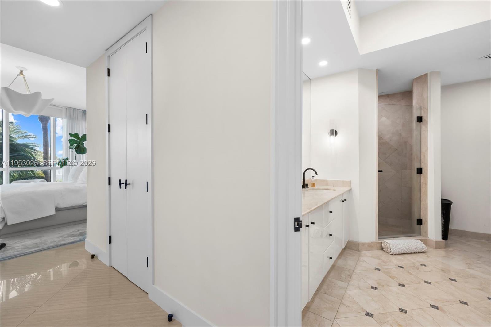 100 S Pointe Dr #509 Miami Beach, FL 33139