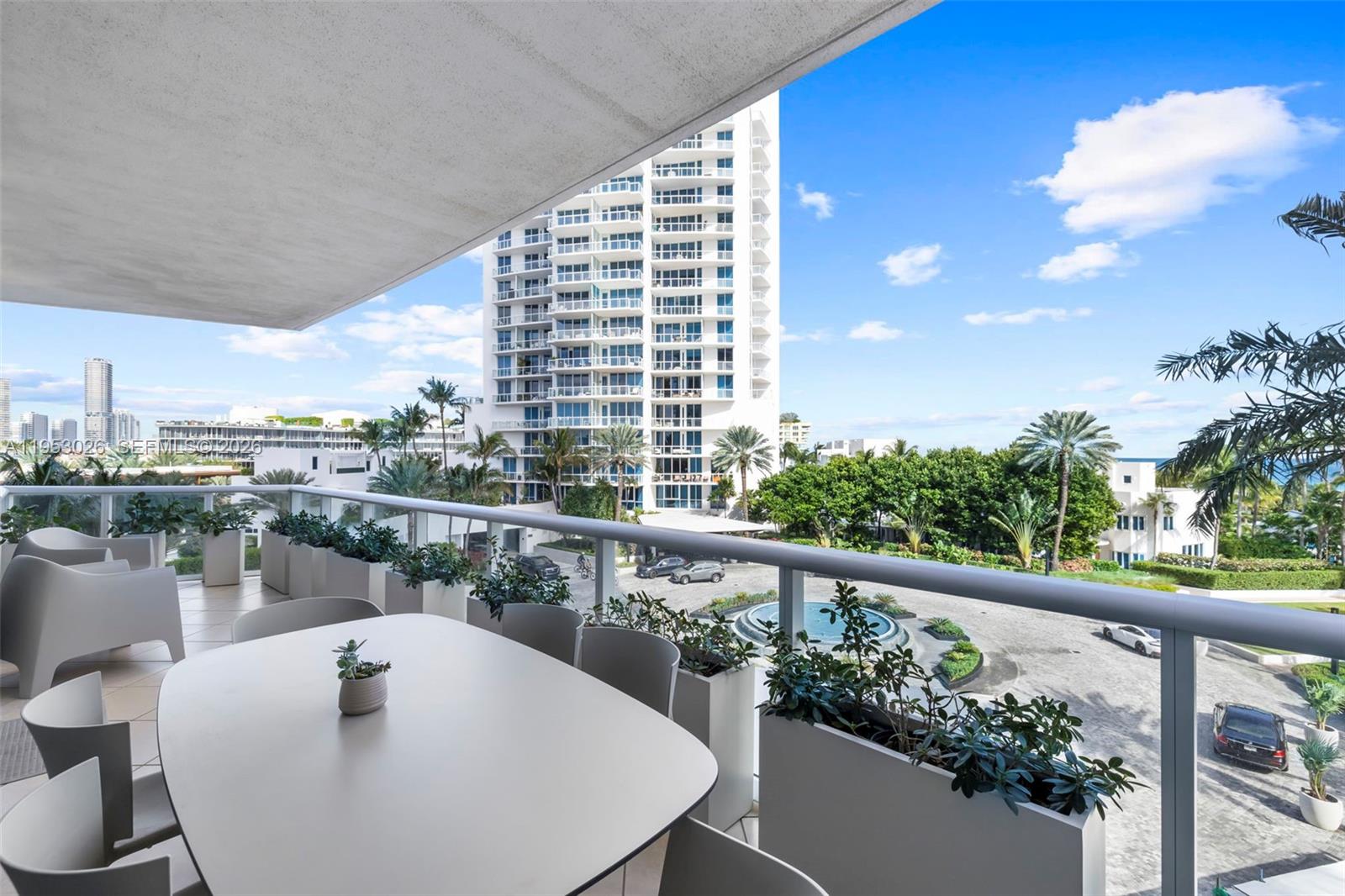 100 S Pointe Dr #509 Miami Beach, FL 33139