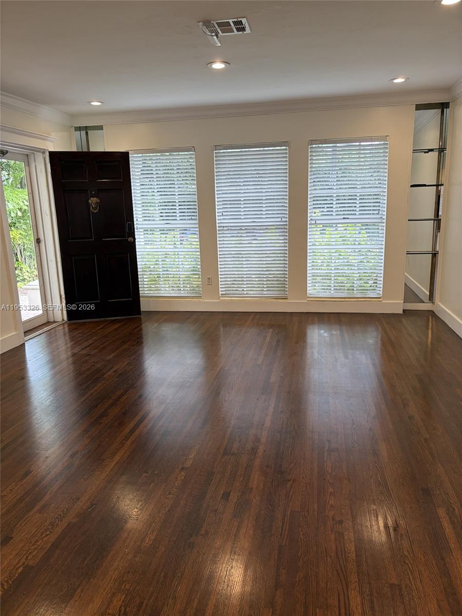 300 Manor Pl Coral Gables, FL 33133