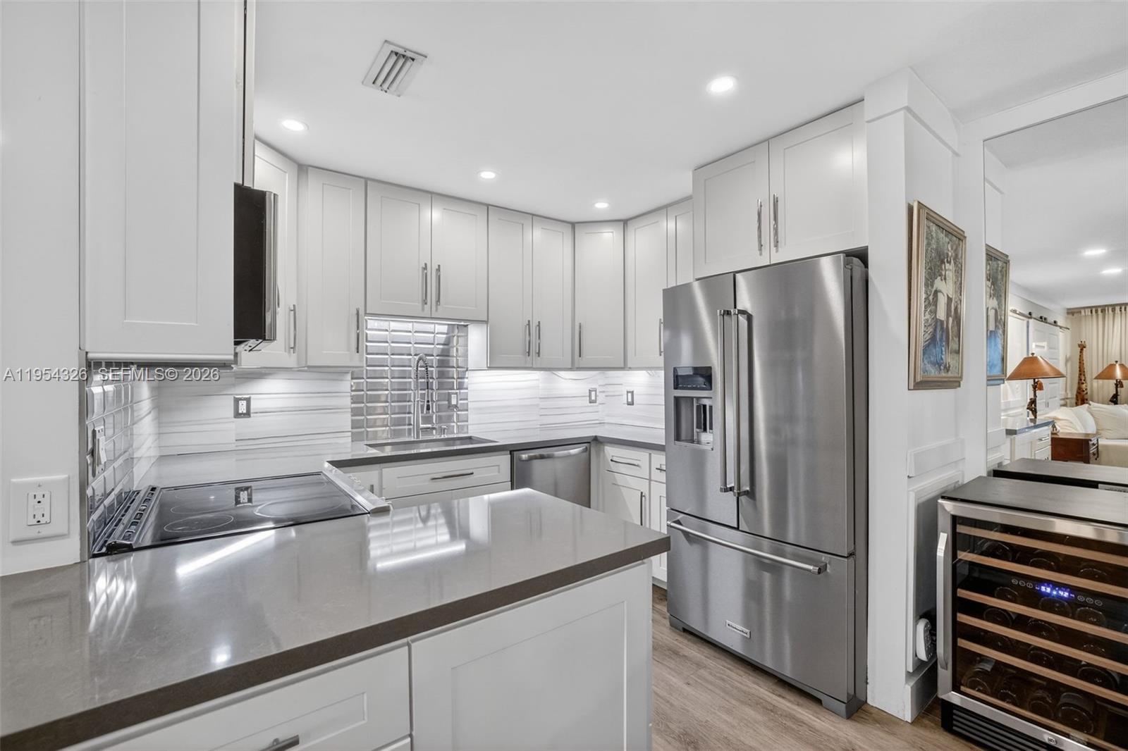 6471 Bay Clb Dr #3 Fort Lauderdale, FL 33308