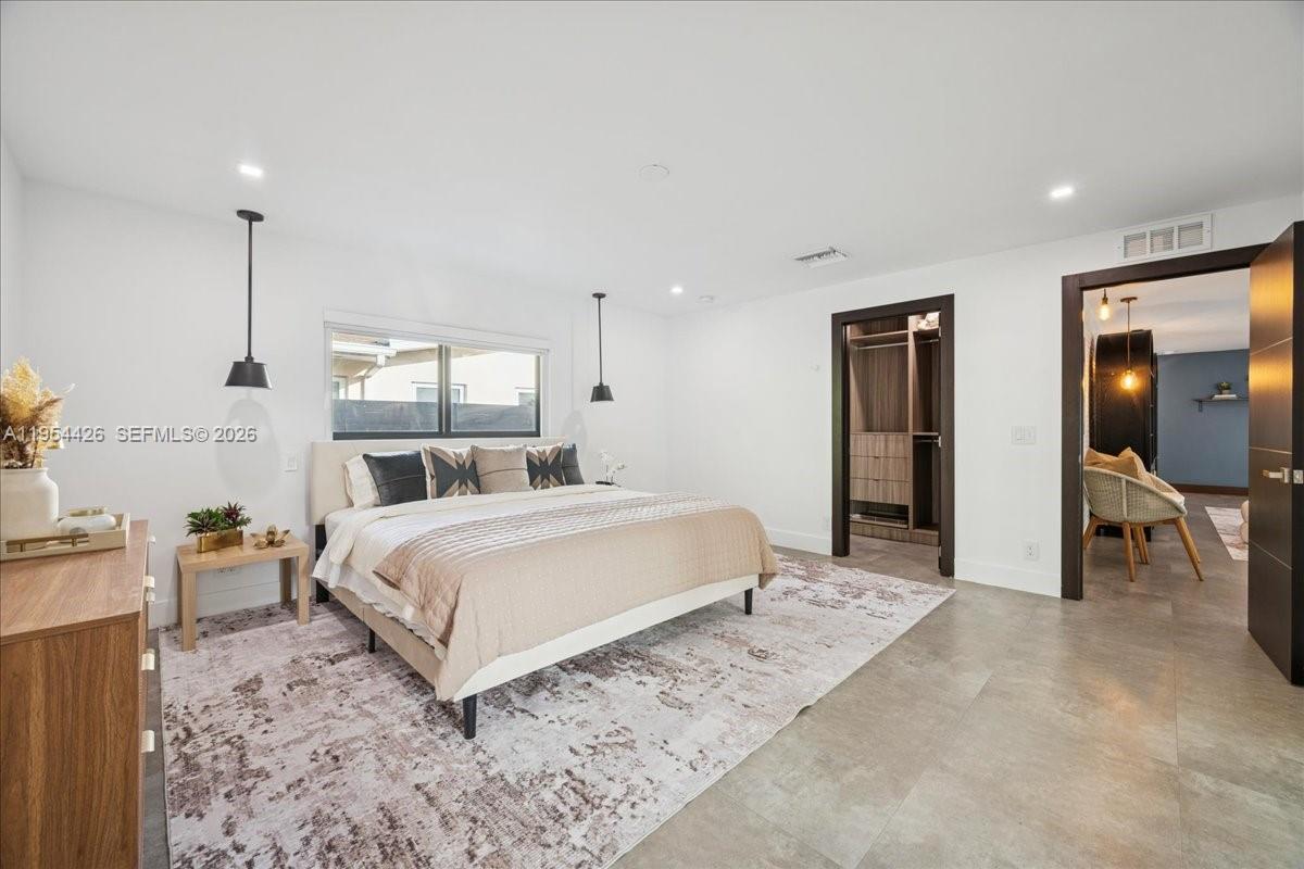 2305 Magnolia Dr North Miami, FL 33181