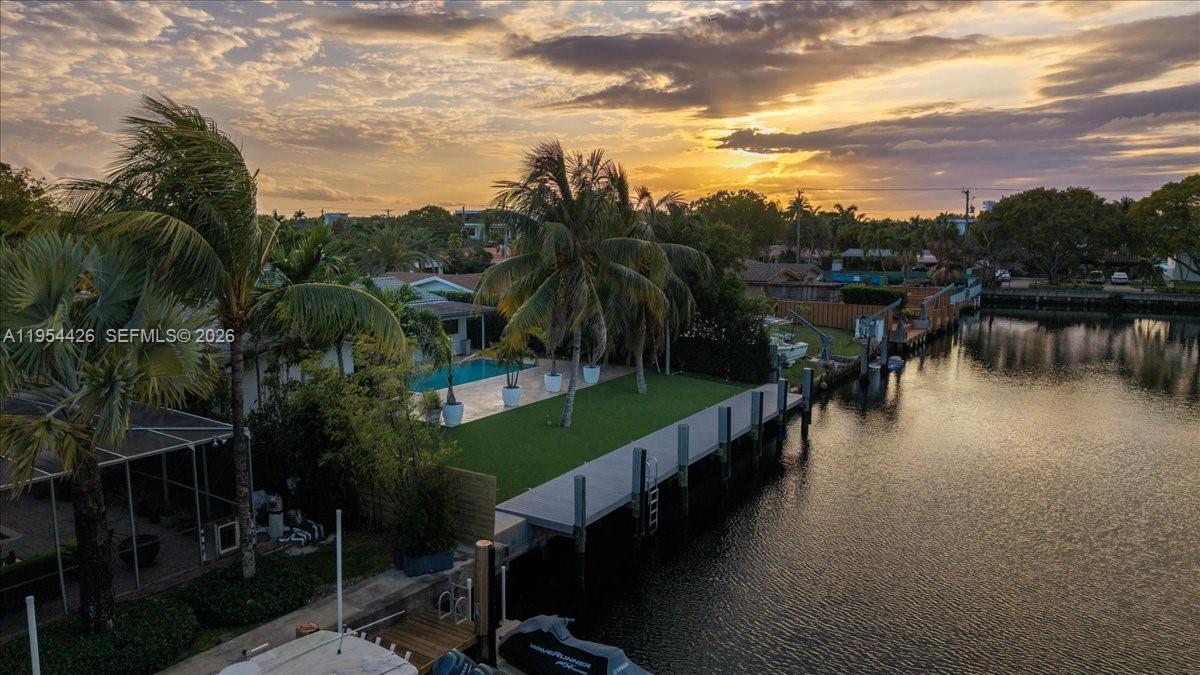 2305 Magnolia Dr North Miami, FL 33181