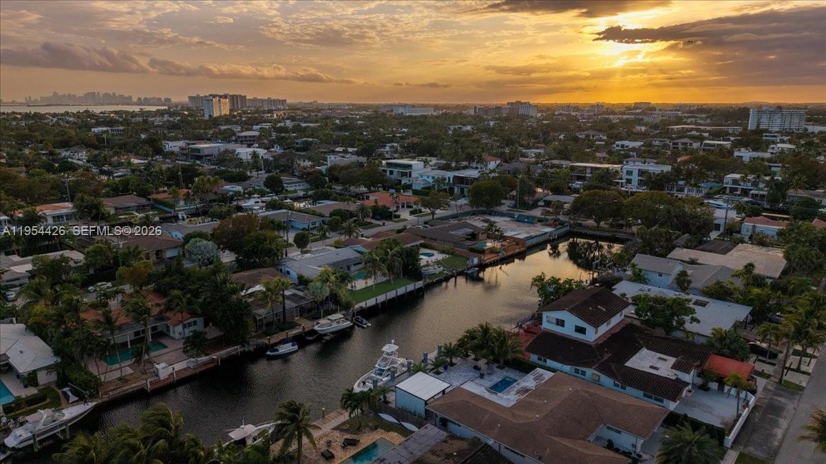 2305 Magnolia Dr North Miami, FL 33181