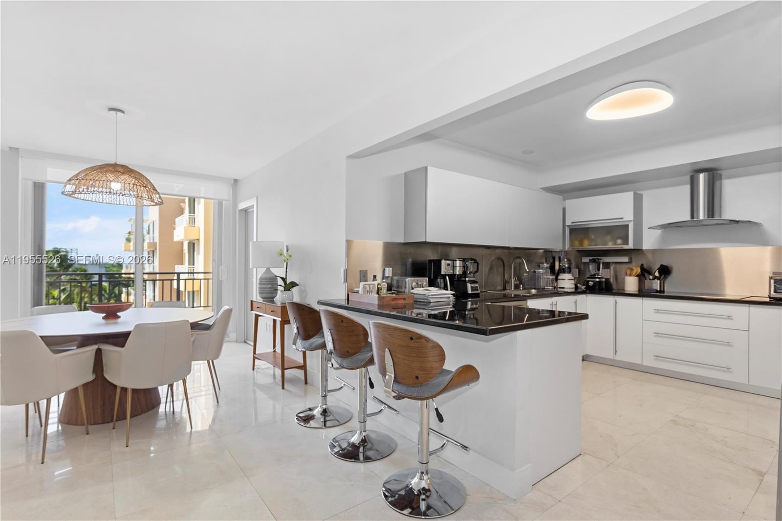 765 Crandon Blvd #506 Key Biscayne, FL 33149