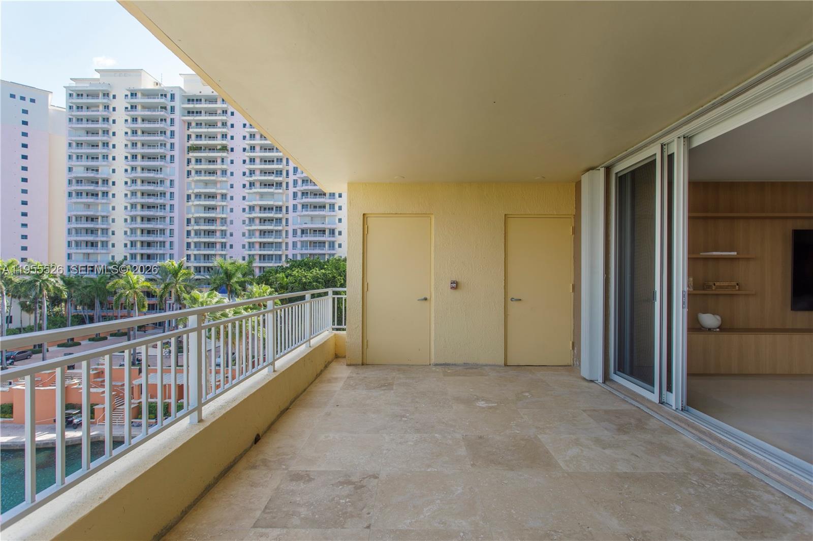 765 Crandon Blvd #506 Key Biscayne, FL 33149
