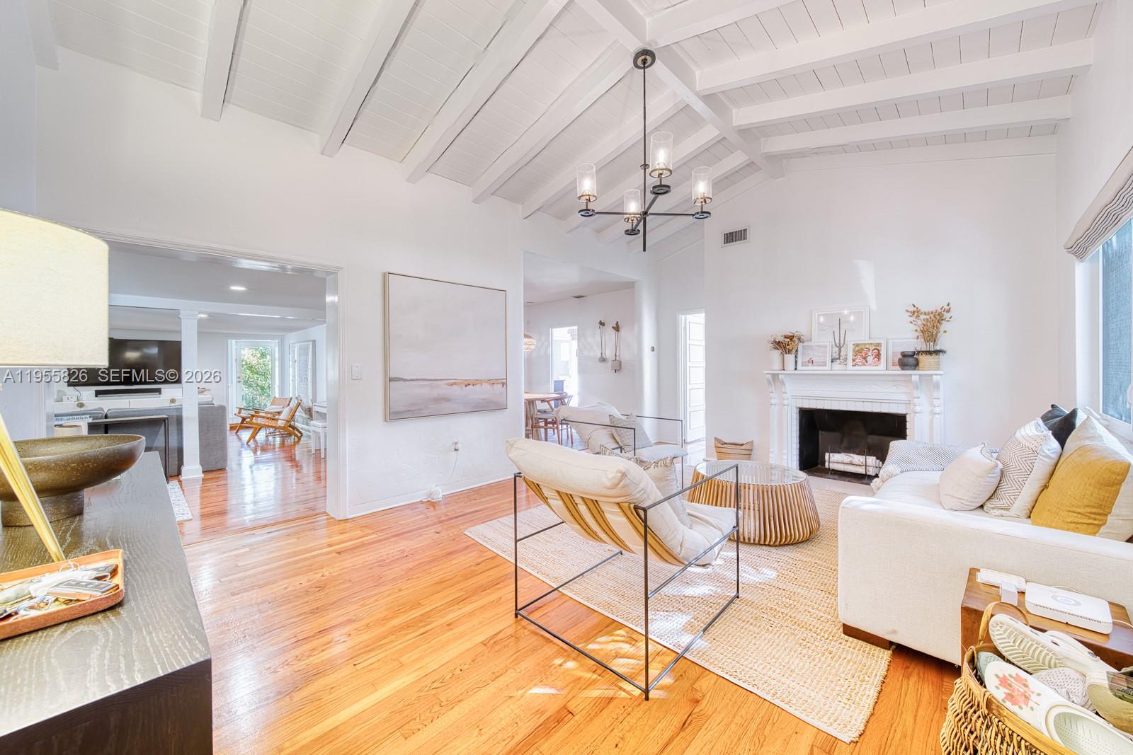 3227 Riviera Dr Coral Gables, FL 33134