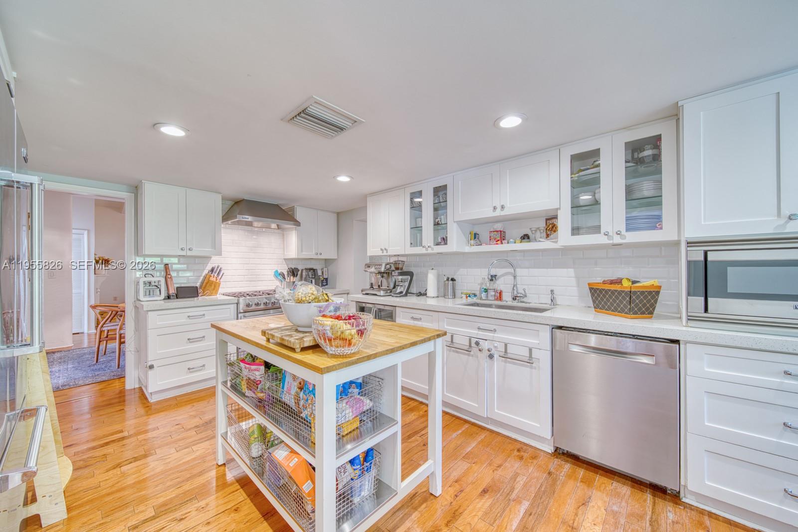 3227 Riviera Dr Coral Gables, FL 33134