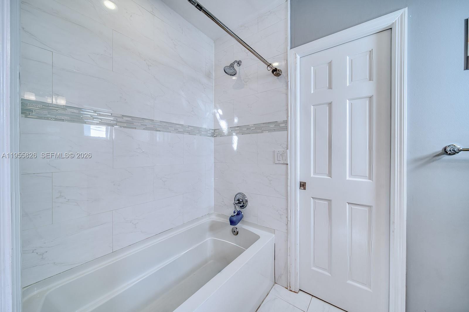 3227 Riviera Dr Coral Gables, FL 33134