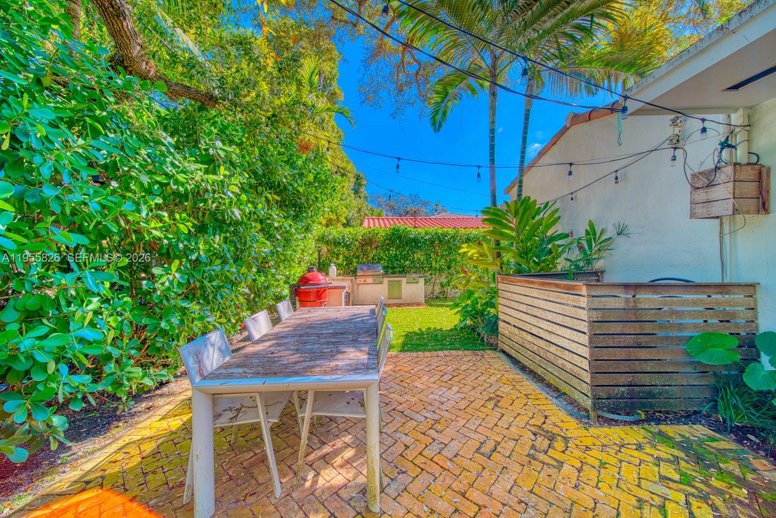 3227 Riviera Dr Coral Gables, FL 33134