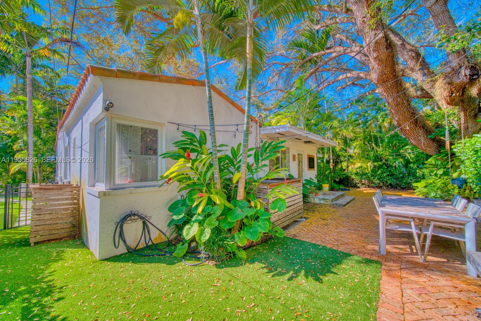 3227 Riviera Dr Coral Gables, FL 33134