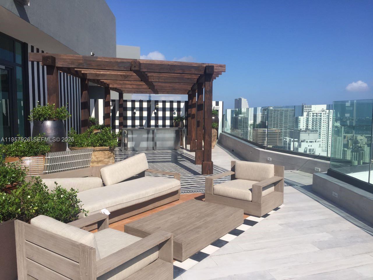 image Dua Miami (SLS Brickell)20