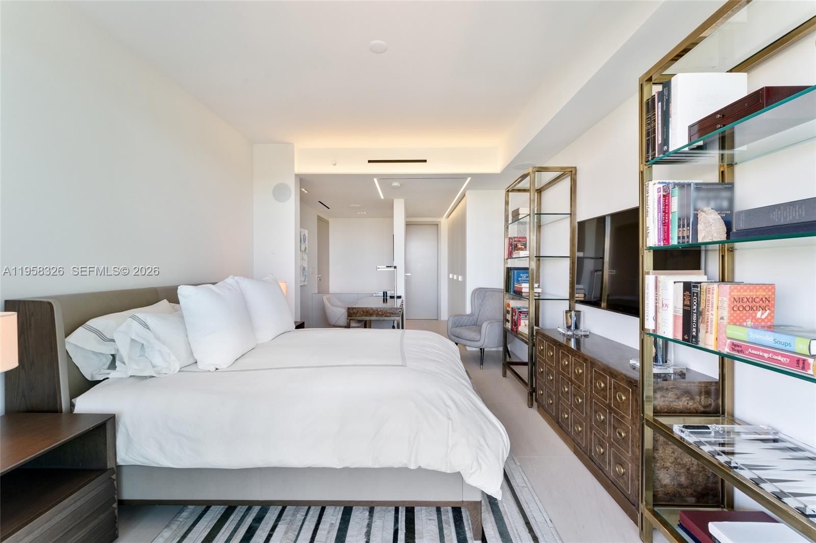 350 Ocean Dr #701N Key Biscayne, FL 33149