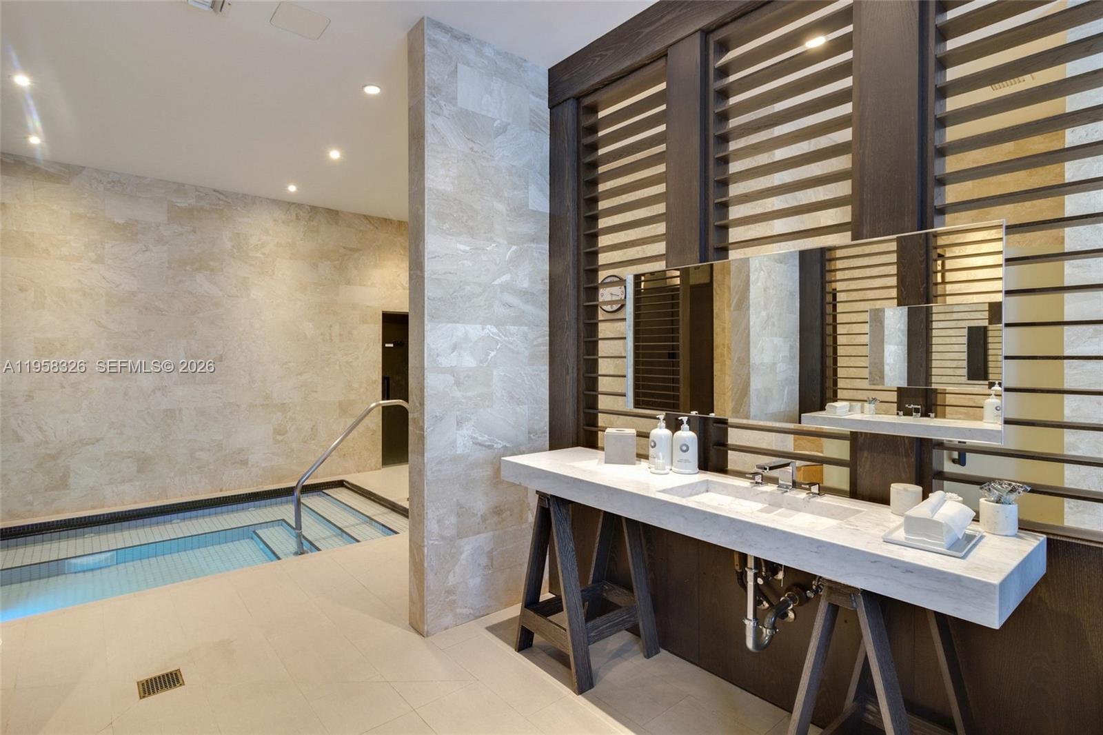 350 Ocean Dr #701N Key Biscayne, FL 33149