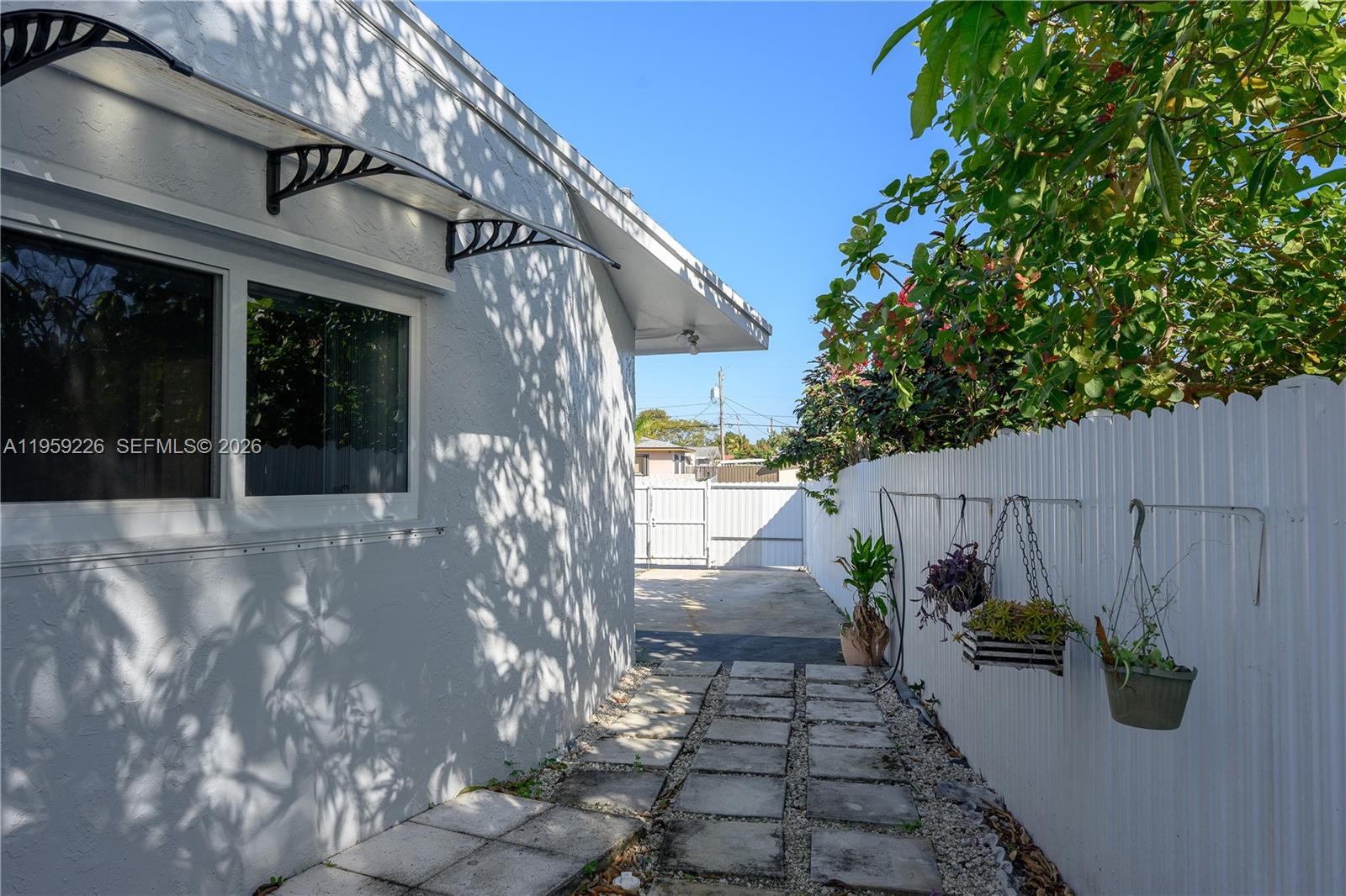 11970 SW 177th Ter Miami, FL 33177