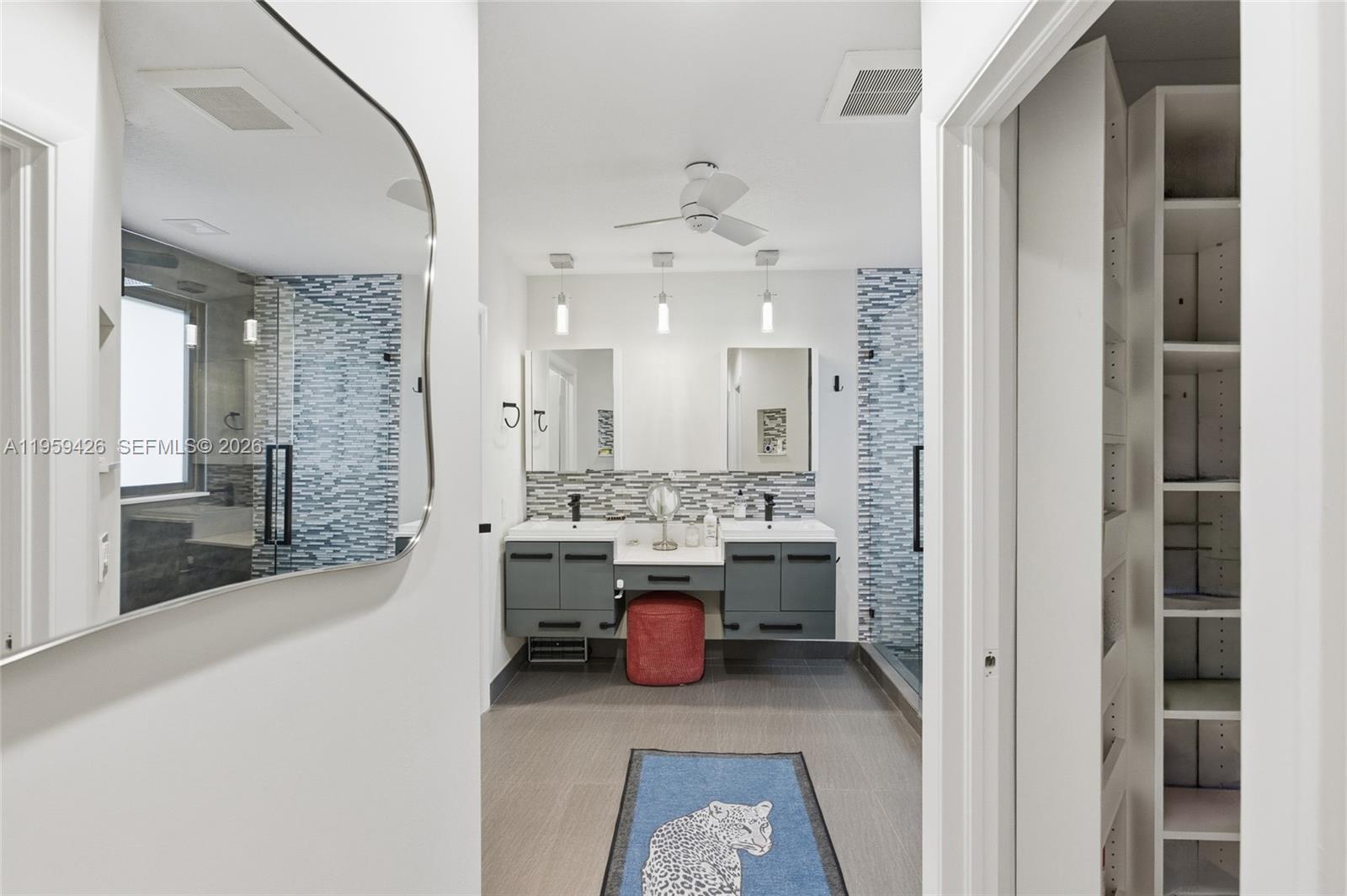 500 Cambridge Dr Weston, FL 33326