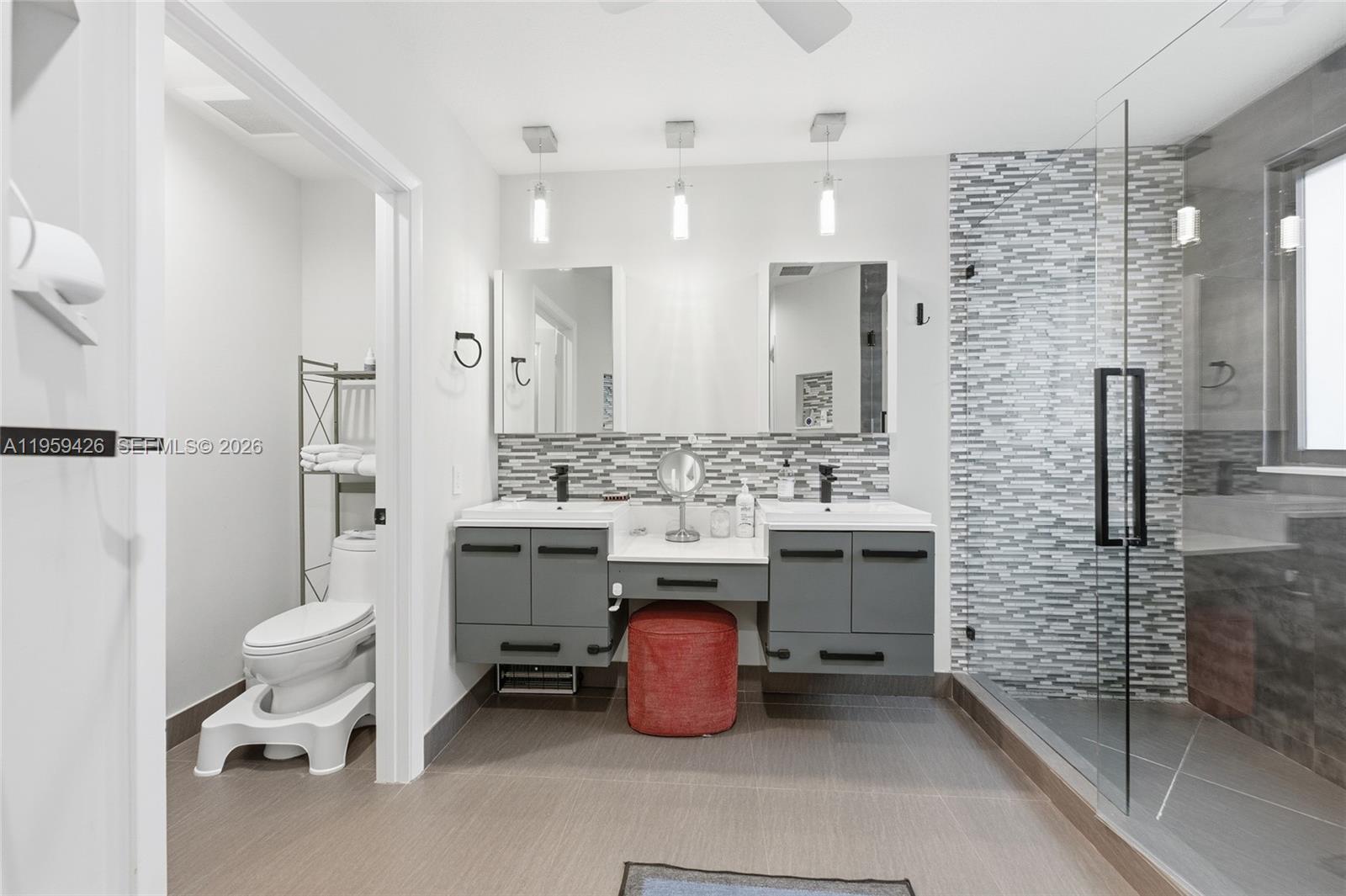 500 Cambridge Dr Weston, FL 33326