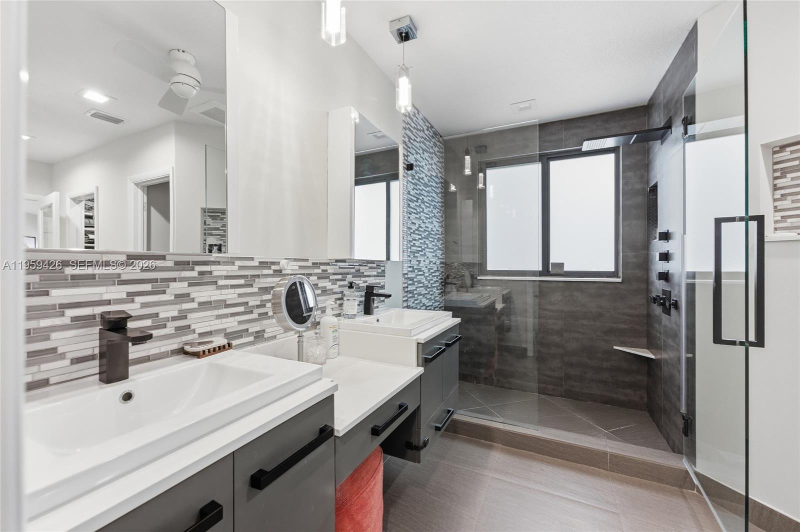 500 Cambridge Dr Weston, FL 33326