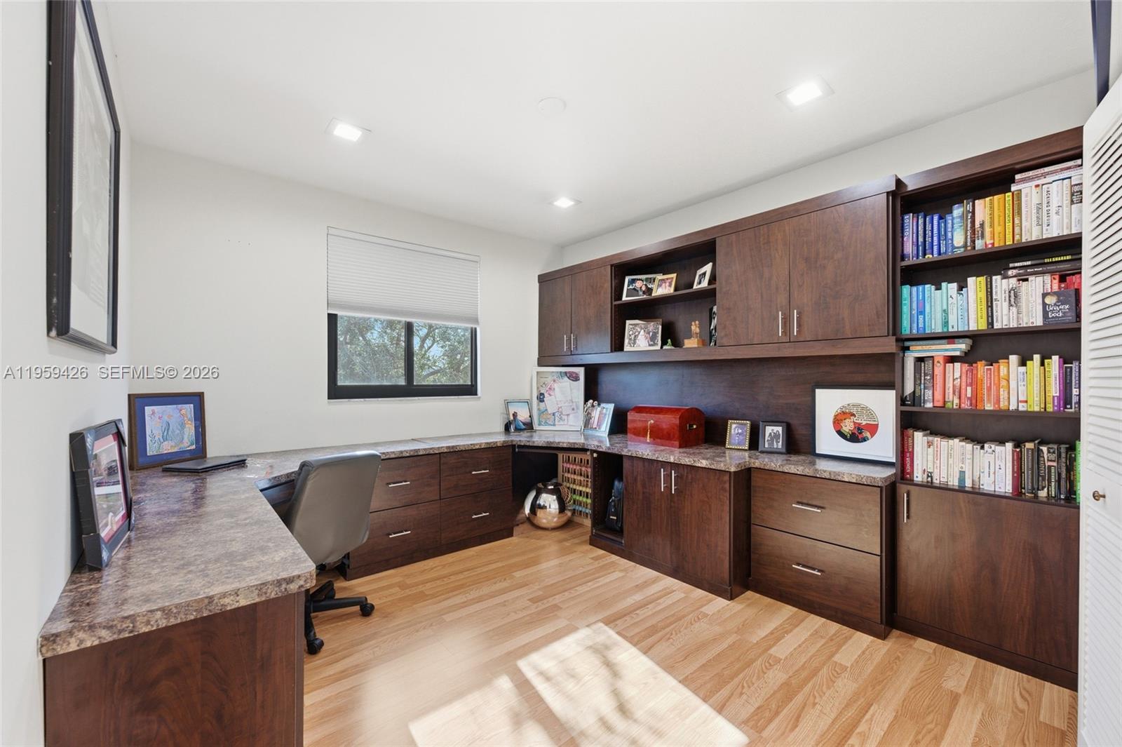 500 Cambridge Dr Weston, FL 33326