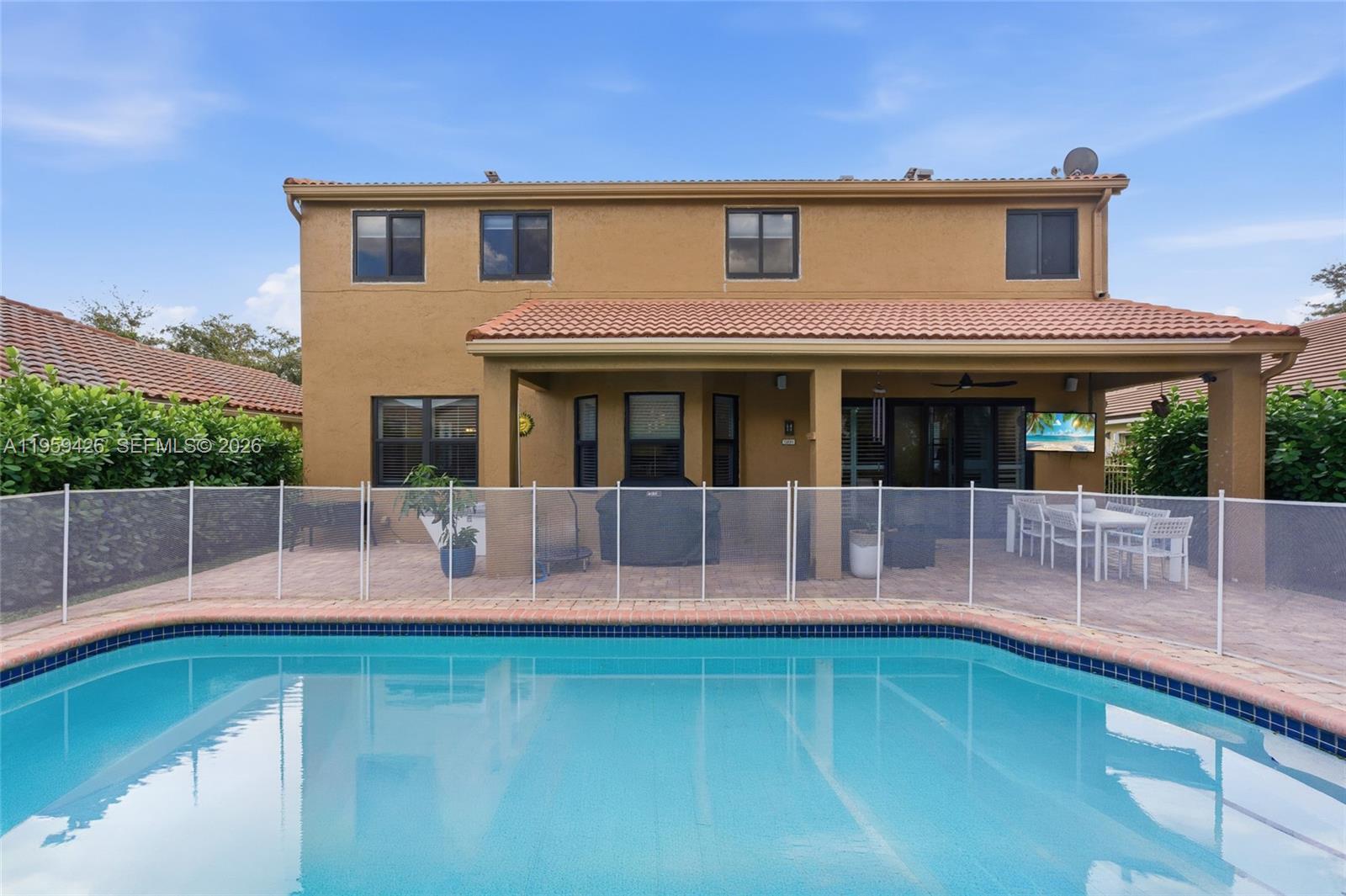 500 Cambridge Dr Weston, FL 33326