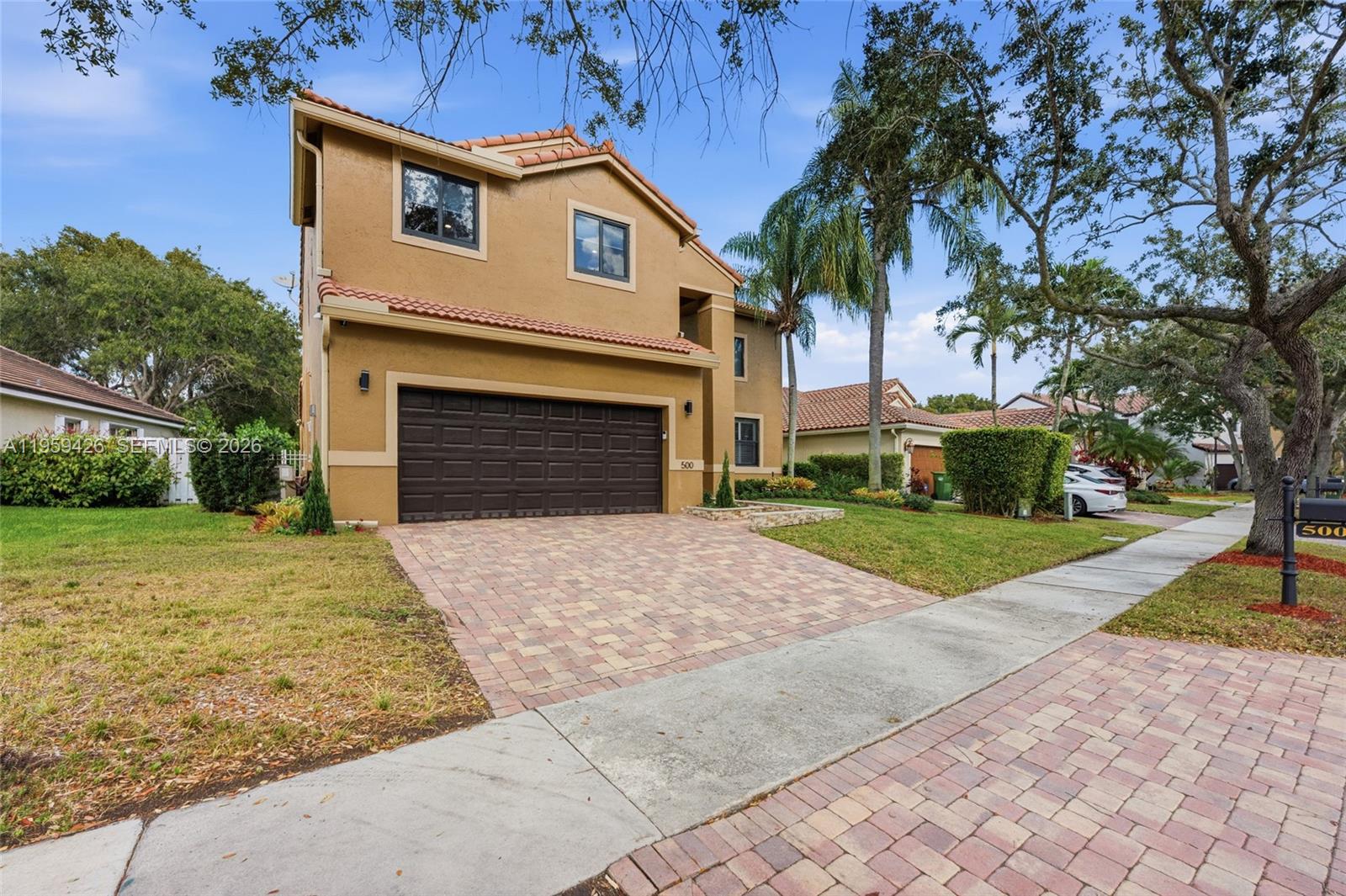 500 Cambridge Dr Weston, FL 33326