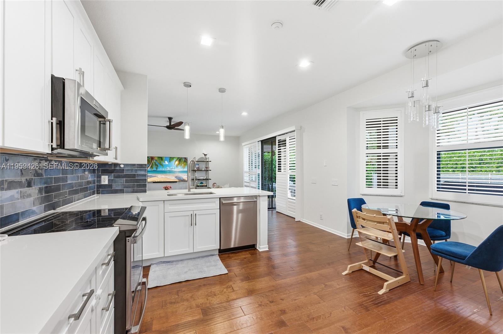 500 Cambridge Dr Weston, FL 33326