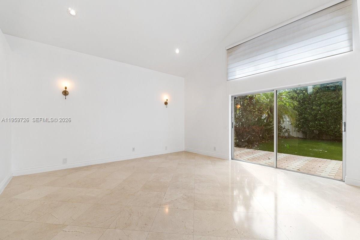 4978 SW 35th Ter Hollywood, FL 33312