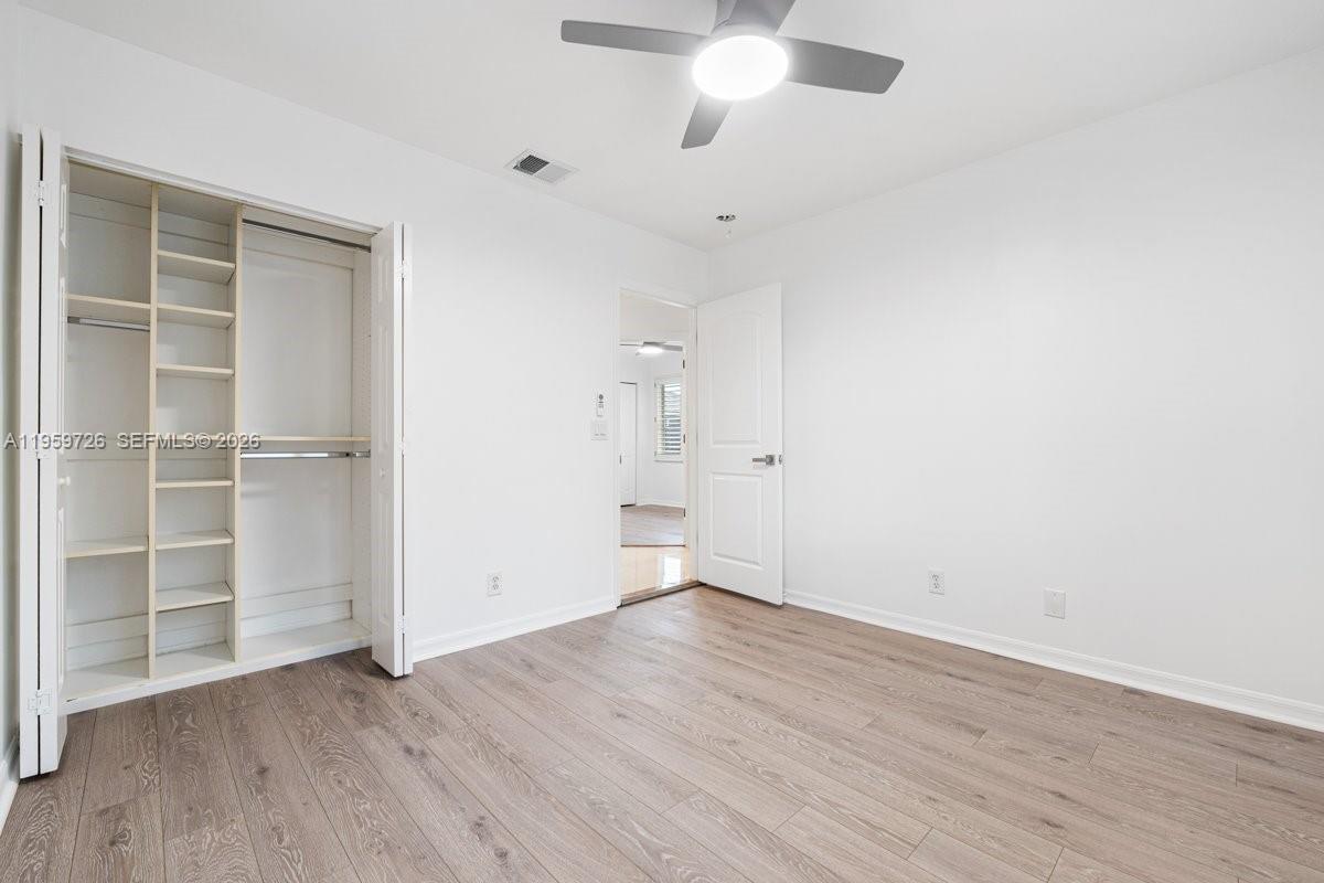 4978 SW 35th Ter Hollywood, FL 33312