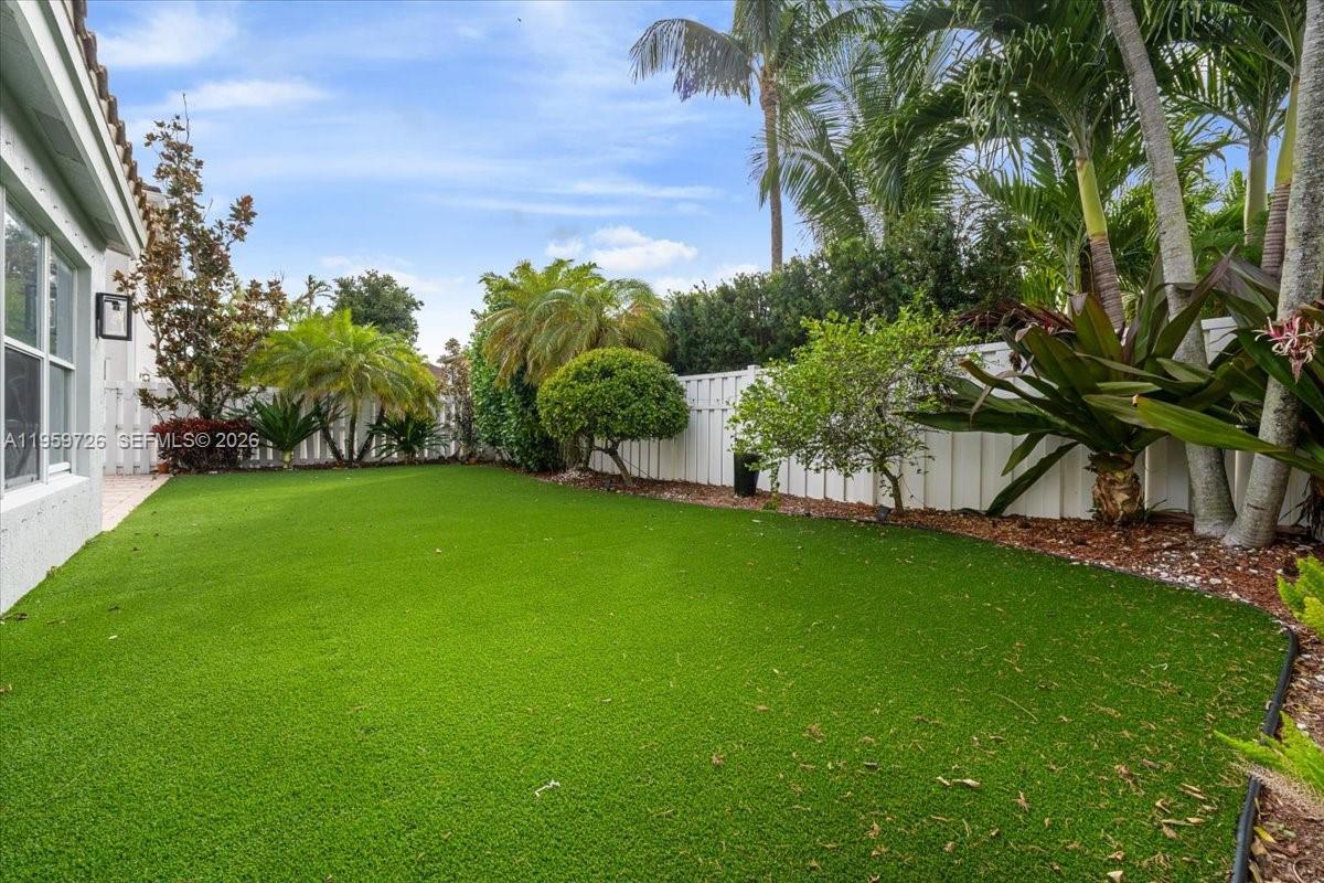 4978 SW 35th Ter Hollywood, FL 33312