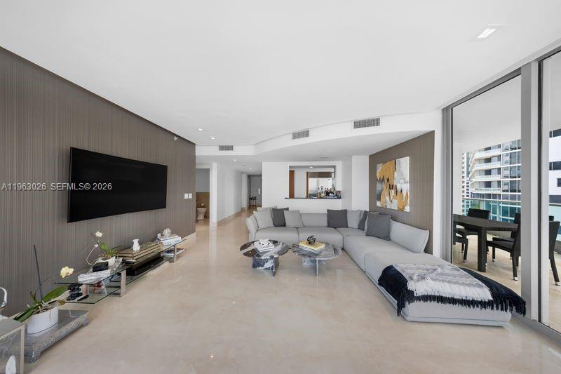 1331 Brickell Bay Dr #1602 Miami, FL 33131