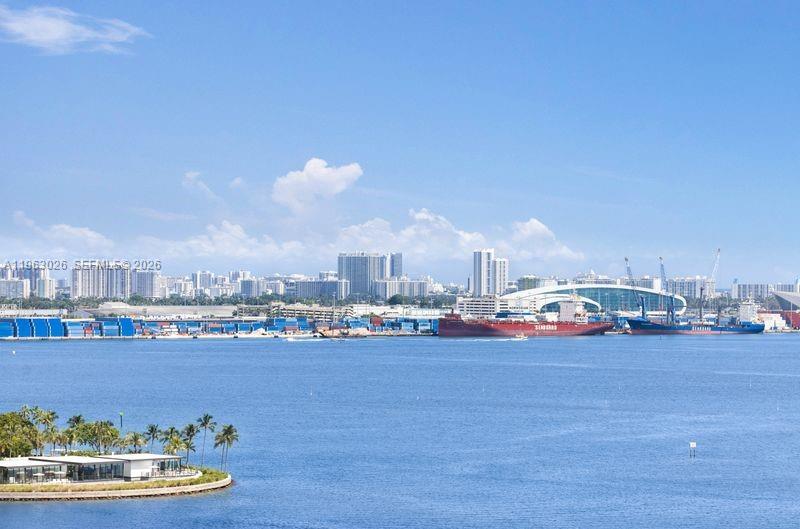 1331 Brickell Bay Dr #1602 Miami, FL 33131