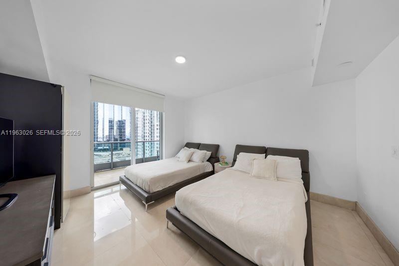 1331 Brickell Bay Dr #1602 Miami, FL 33131
