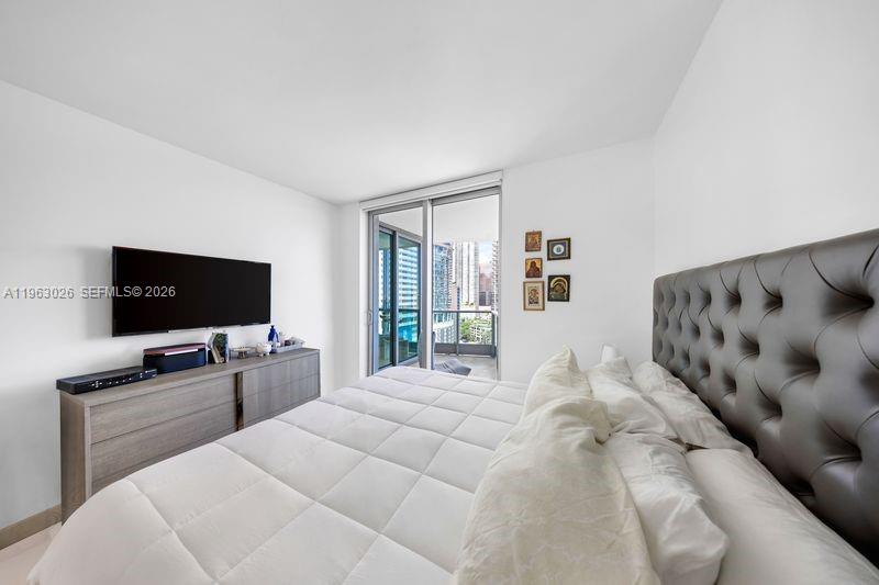 1331 Brickell Bay Dr #1602 Miami, FL 33131