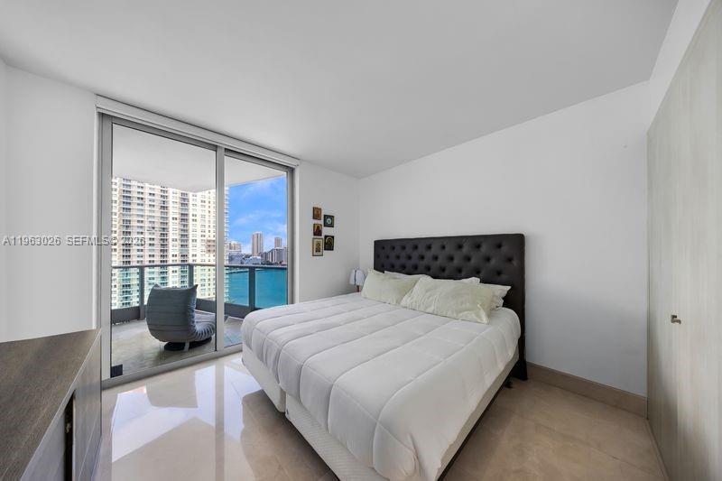 1331 Brickell Bay Dr #1602 Miami, FL 33131
