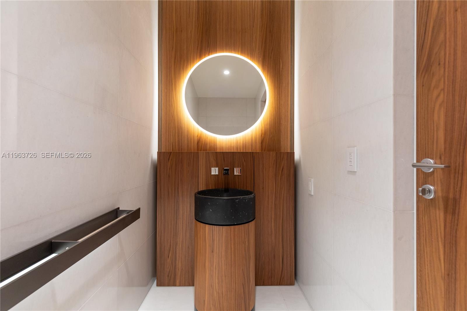 5 Grove Isle Dr #M303 Miami, FL 33133