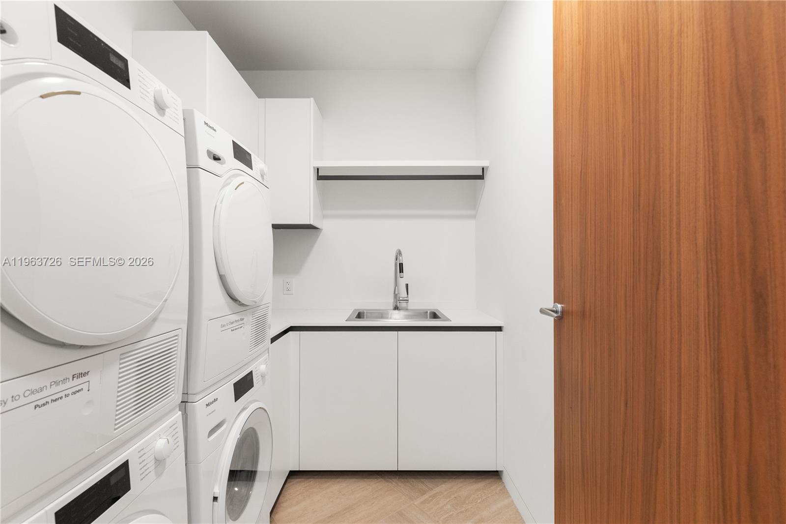 5 Grove Isle Dr #M303 Miami, FL 33133