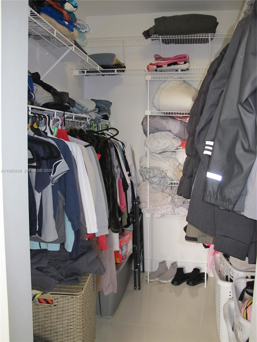 5285 NW 112th Ter Coral Springs, FL 33076