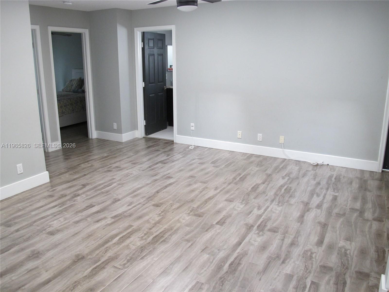 5285 NW 112th Ter Coral Springs, FL 33076