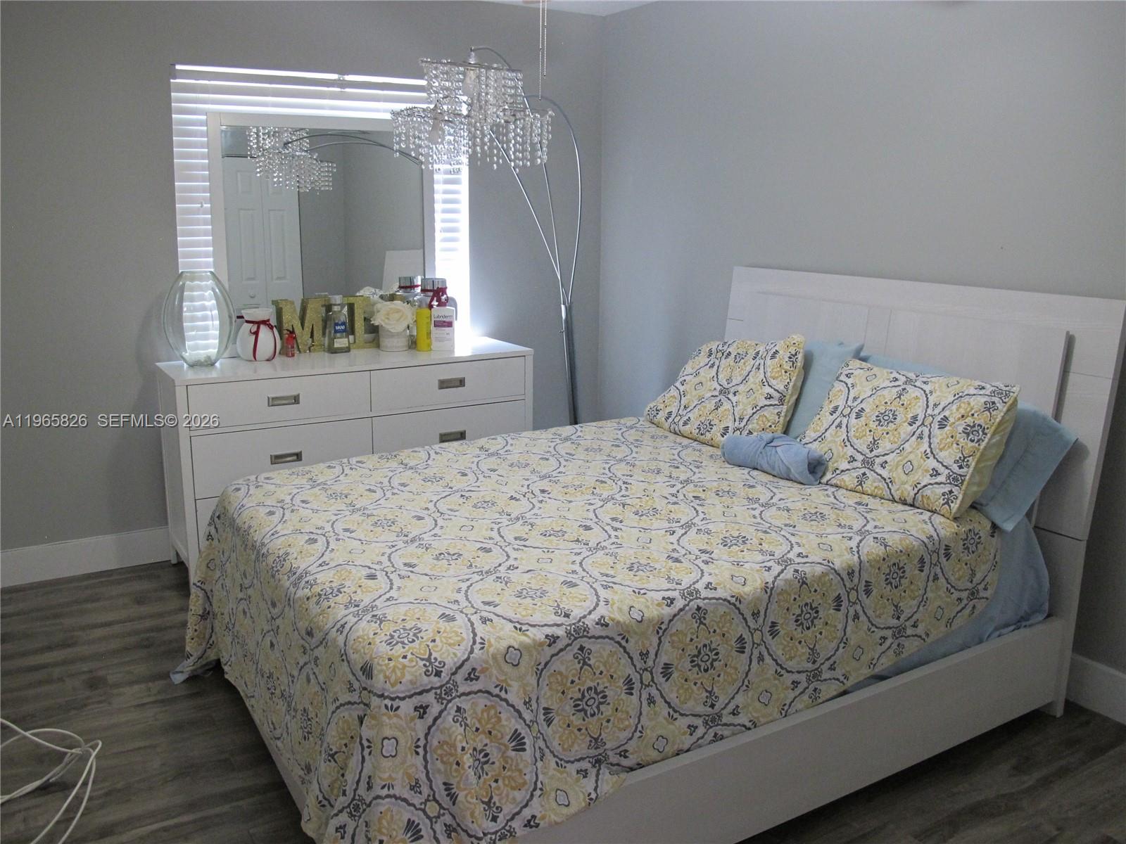 5285 NW 112th Ter Coral Springs, FL 33076