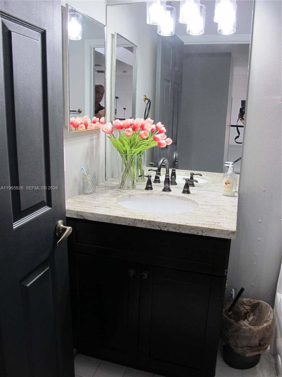 5285 NW 112th Ter Coral Springs, FL 33076