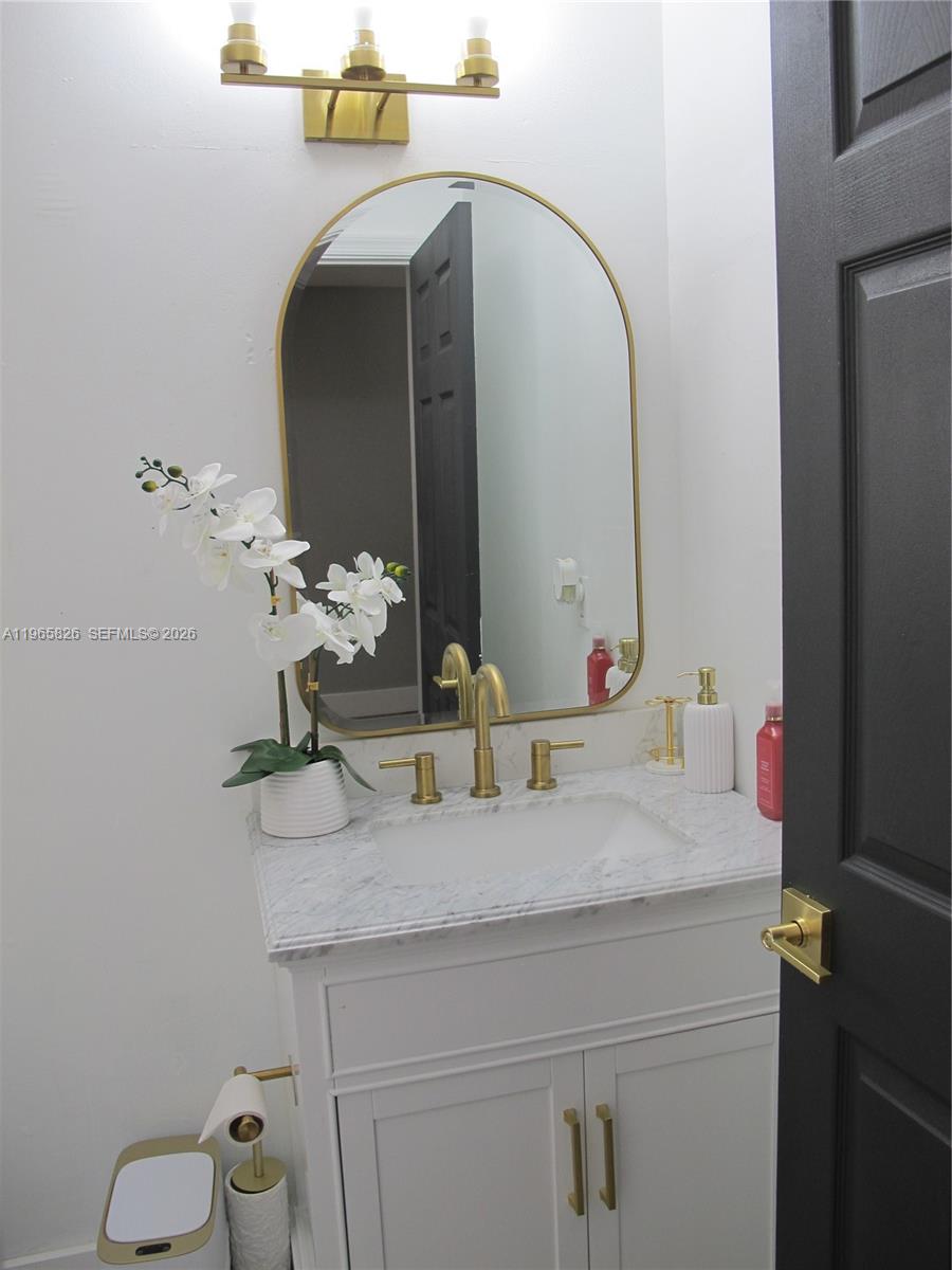 5285 NW 112th Ter Coral Springs, FL 33076