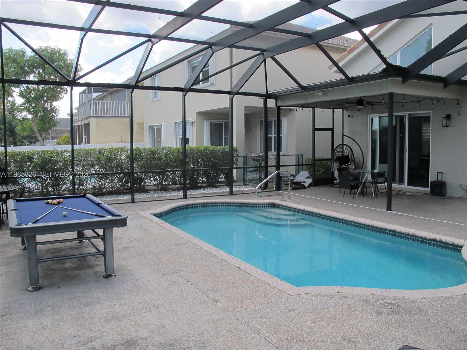 5285 NW 112th Ter Coral Springs, FL 33076