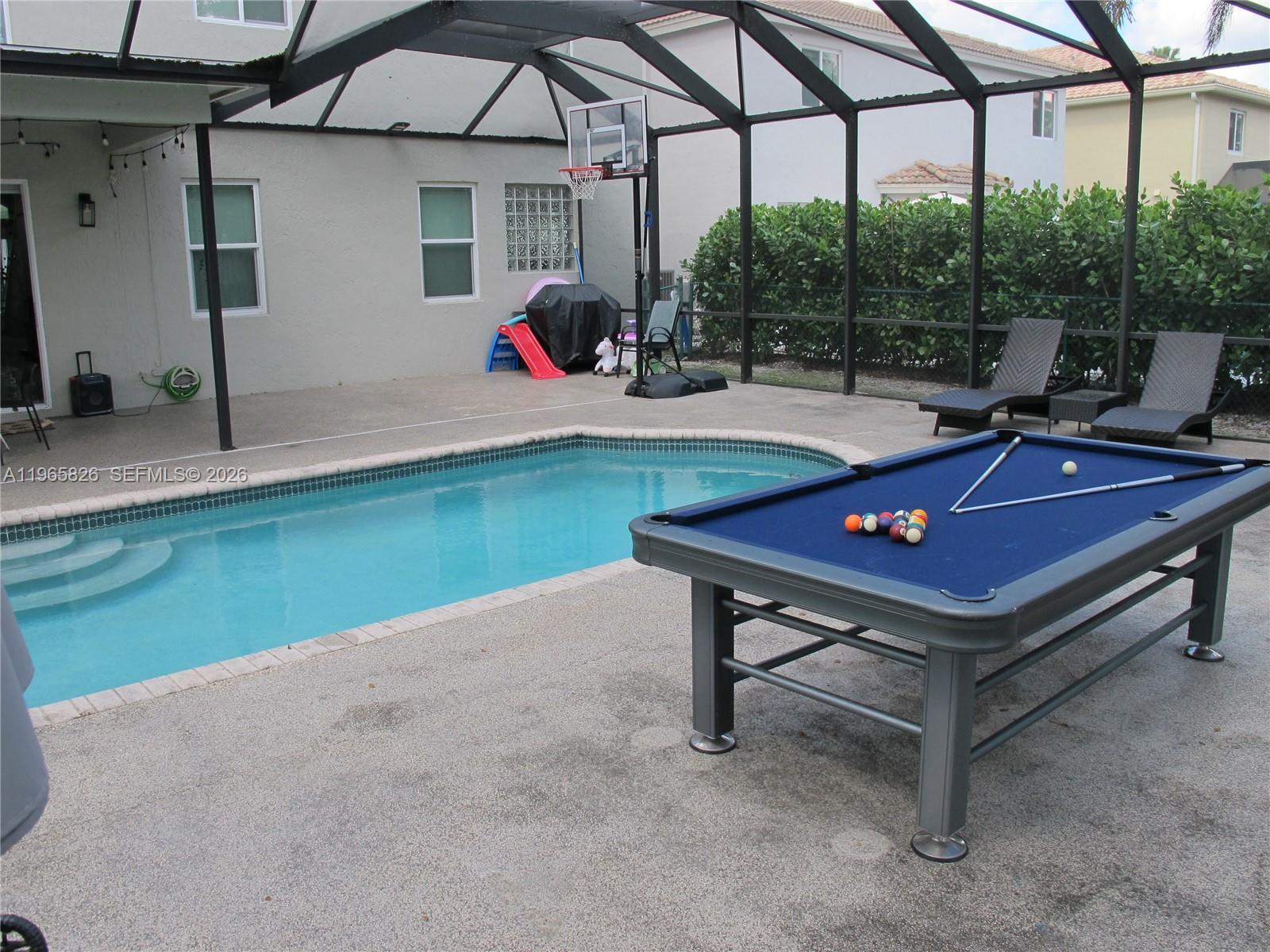 5285 NW 112th Ter Coral Springs, FL 33076