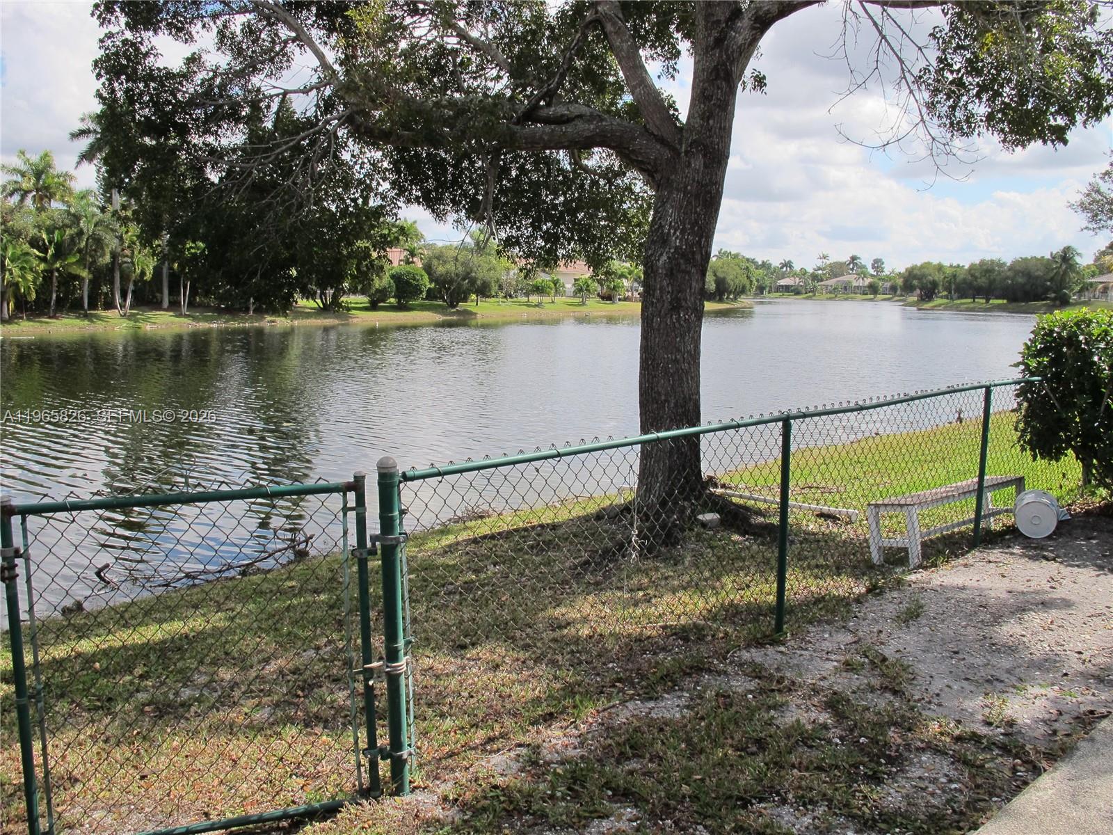 5285 NW 112th Ter Coral Springs, FL 33076