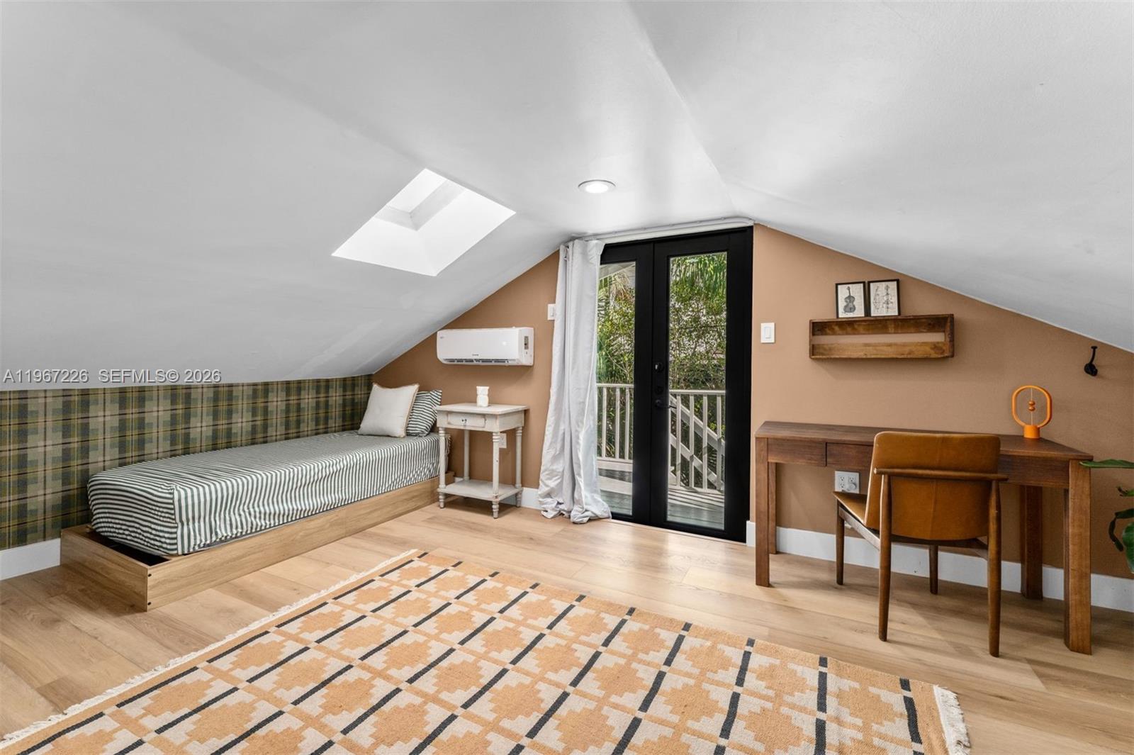 3951 Park Dr Miami, FL 33133