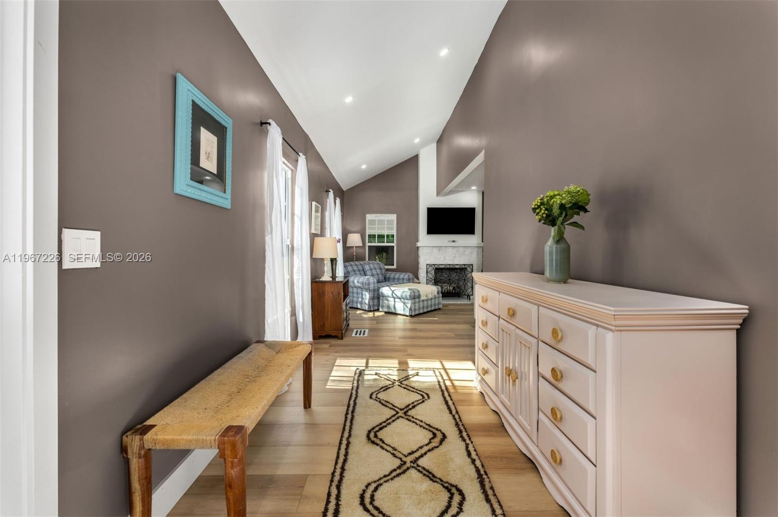 3951 Park Dr Miami, FL 33133