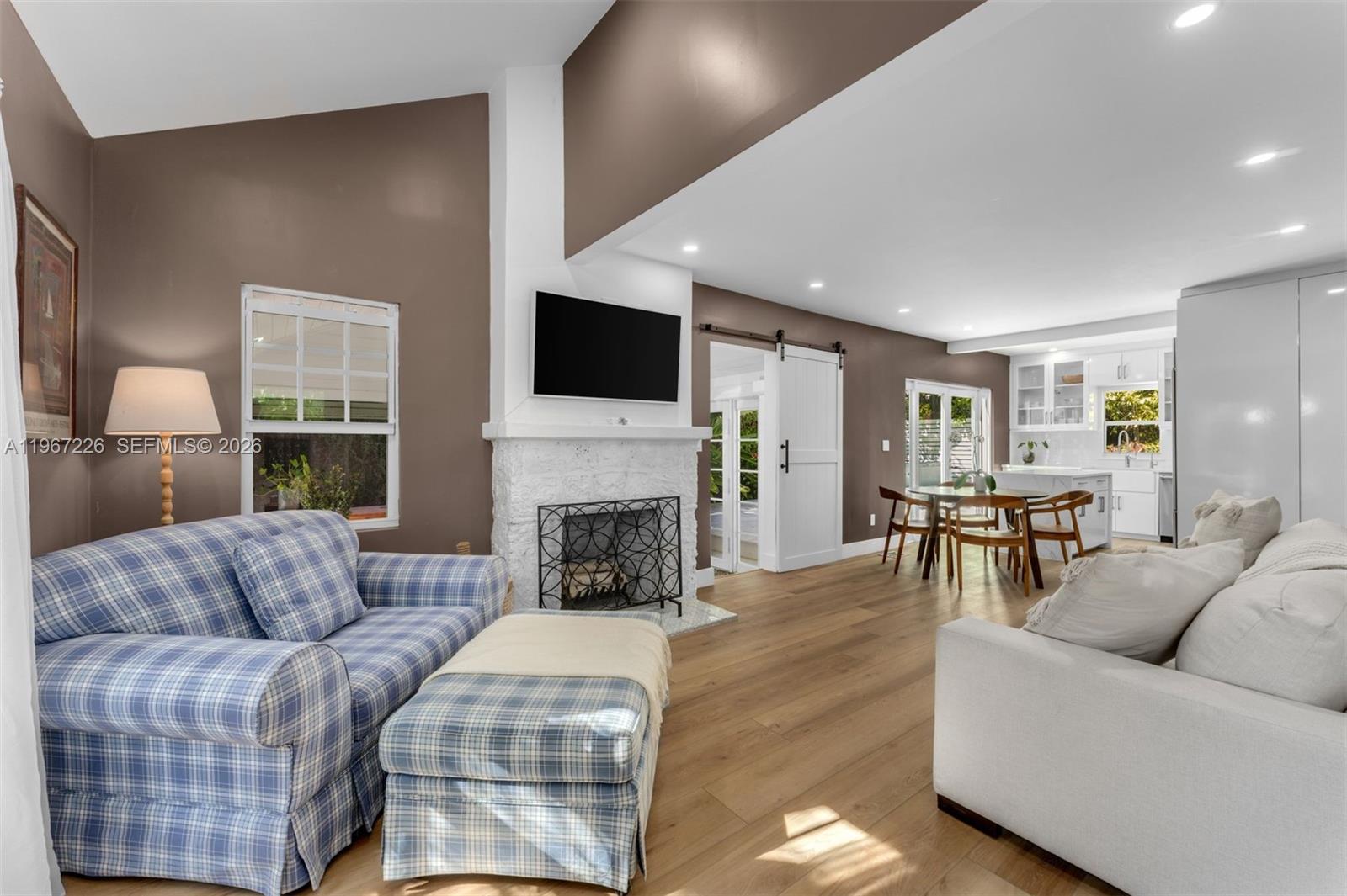 3951 Park Dr Miami, FL 33133